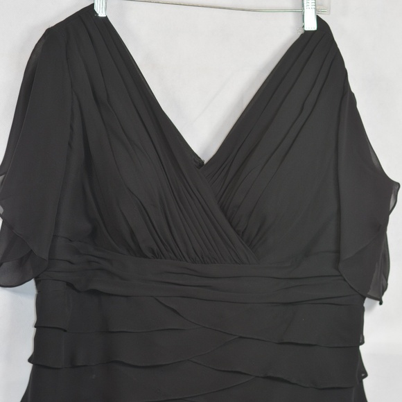 Symphony of Venus SZ 22 Black Dinner Dress - Picture 3 of 12